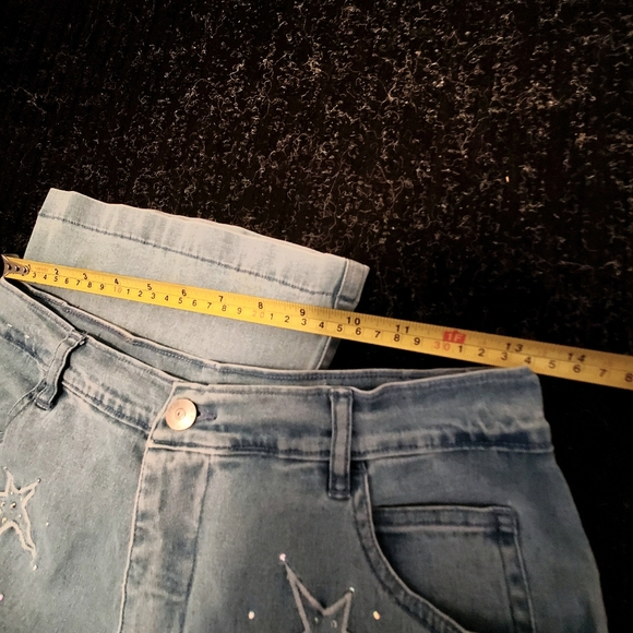 Lafei Nier Light Wash Star Embroidery Details Women's Jeans. Flare. - Picture 4 of 7